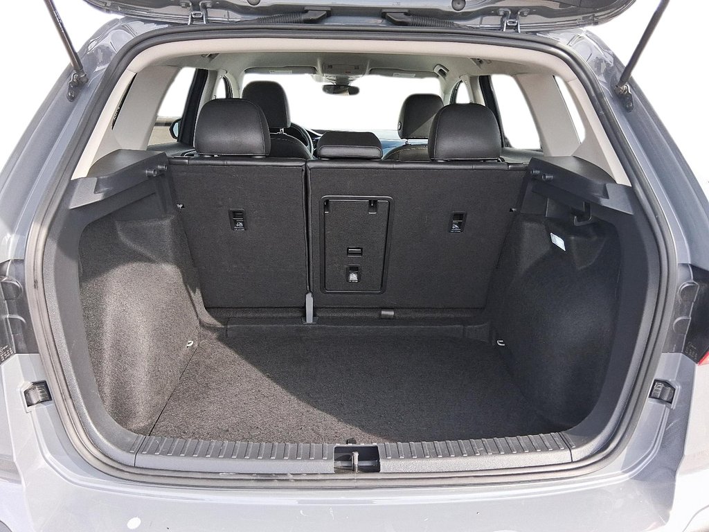 2024 Volkswagen Taos COMFORTLINE in Stratford, Ontario - 6 - w1024h768px