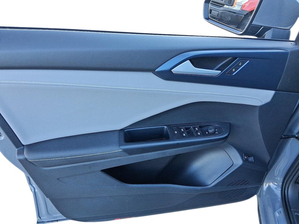 2024 Volkswagen Taos COMFORTLINE in Stratford, Ontario - 11 - w1024h768px