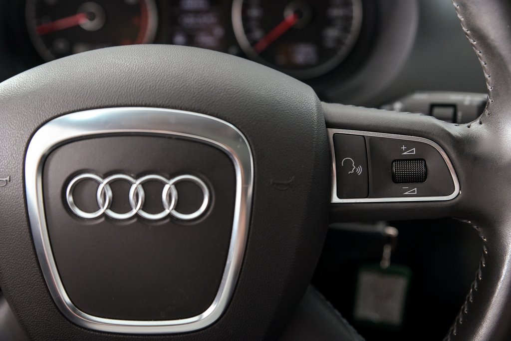 2010 Audi A3 2.0T in Brossard, Quebec - 14 - w1024h768px