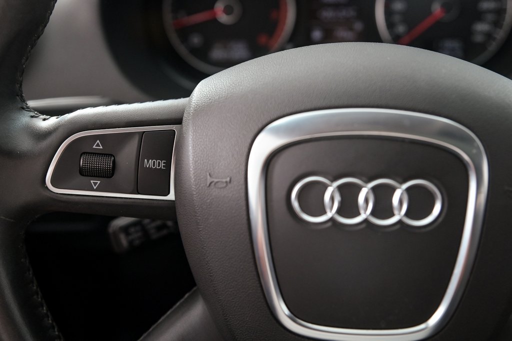 2010 Audi A3 2.0T in Brossard, Quebec - 15 - w1024h768px