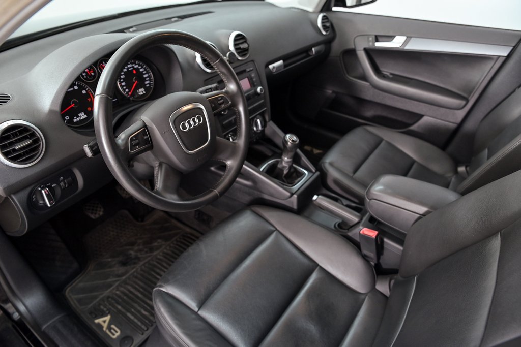 2010 Audi A3 2.0T in Brossard, Quebec - 11 - w1024h768px