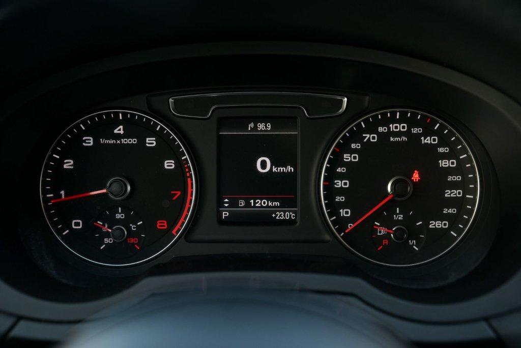 2018 Audi Q3 Progressiv QUATTRO in Brossard, Quebec - 12 - w1024h768px
