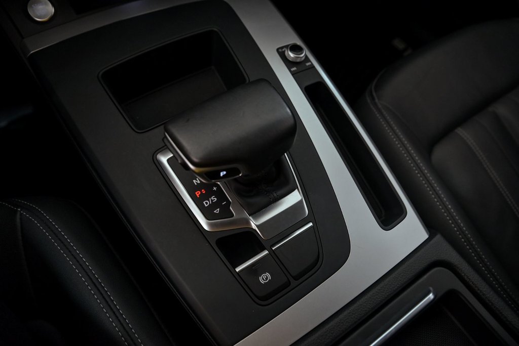 2022 Audi Q5 Komfort in Brossard, Quebec - 22 - w1024h768px
