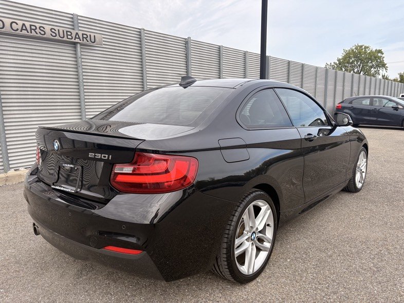 2017 BMW 2 Series 230i xDrive in Brossard, Quebec - 7 - w1024h768px