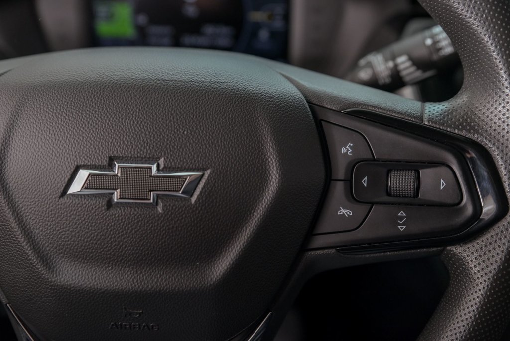 2023 Chevrolet Bolt EUV LT in Brossard, Quebec - 14 - w1024h768px