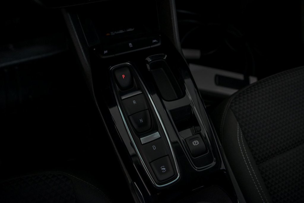 2023 Chevrolet Bolt EUV LT in Brossard, Quebec - 20 - w1024h768px