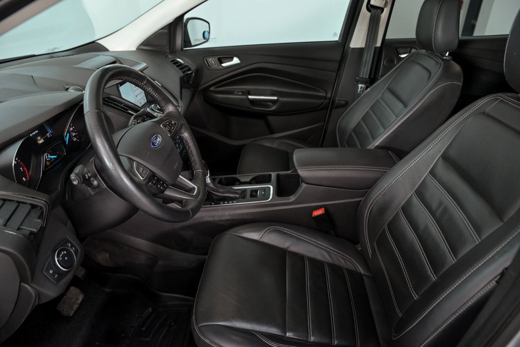 2018 Ford Escape Titanium in Brossard, Quebec - 10 - w1024h768px