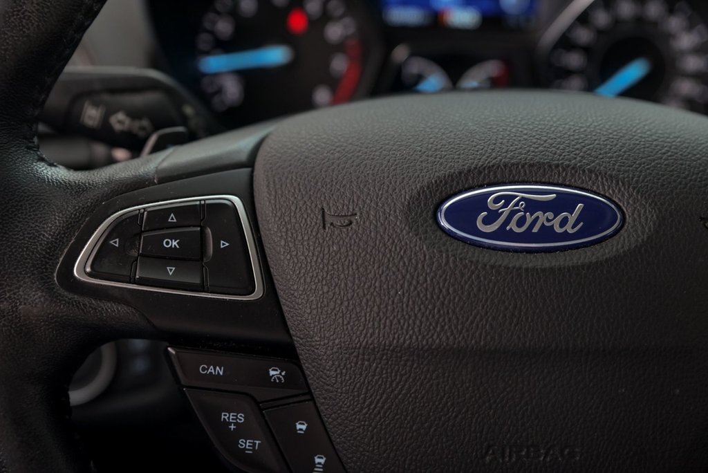 2018 Ford Escape Titanium in Brossard, Quebec - 17 - w1024h768px