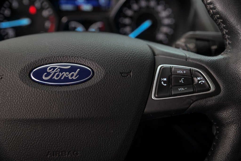 2018 Ford Escape Titanium in Brossard, Quebec - 16 - w1024h768px
