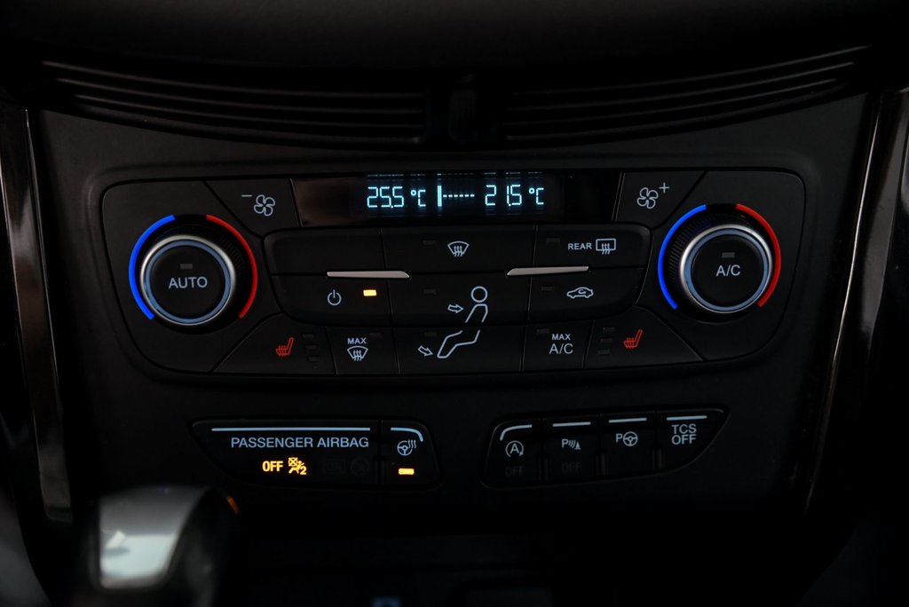 2018 Ford Escape Titanium in Brossard, Quebec - 21 - w1024h768px