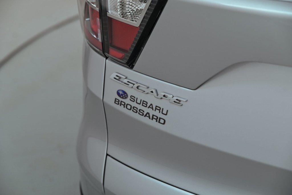 2018 Ford Escape Titanium in Brossard, Quebec - 7 - w1024h768px