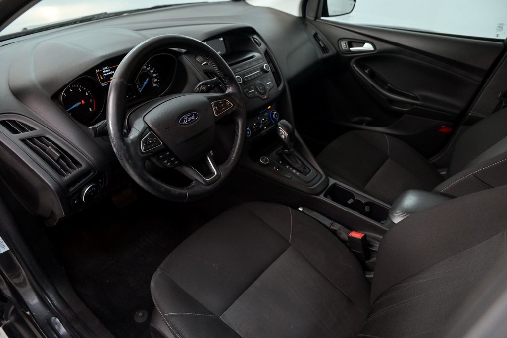 2017 Ford Focus SE in Brossard, Quebec - 12 - w1024h768px