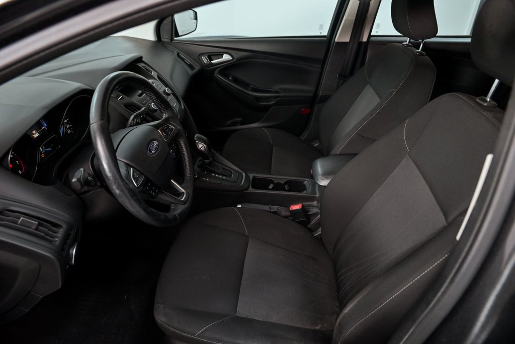 2017 Ford Focus SE in Brossard, Quebec - 10 - w1024h768px