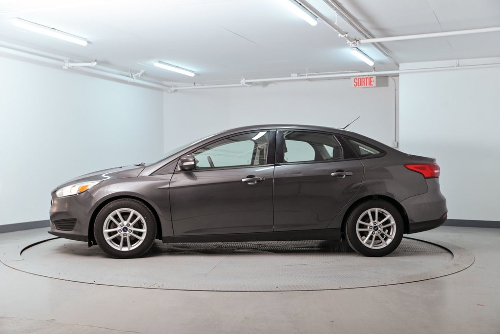2017 Ford Focus SE in Brossard, Quebec - 4 - w1024h768px