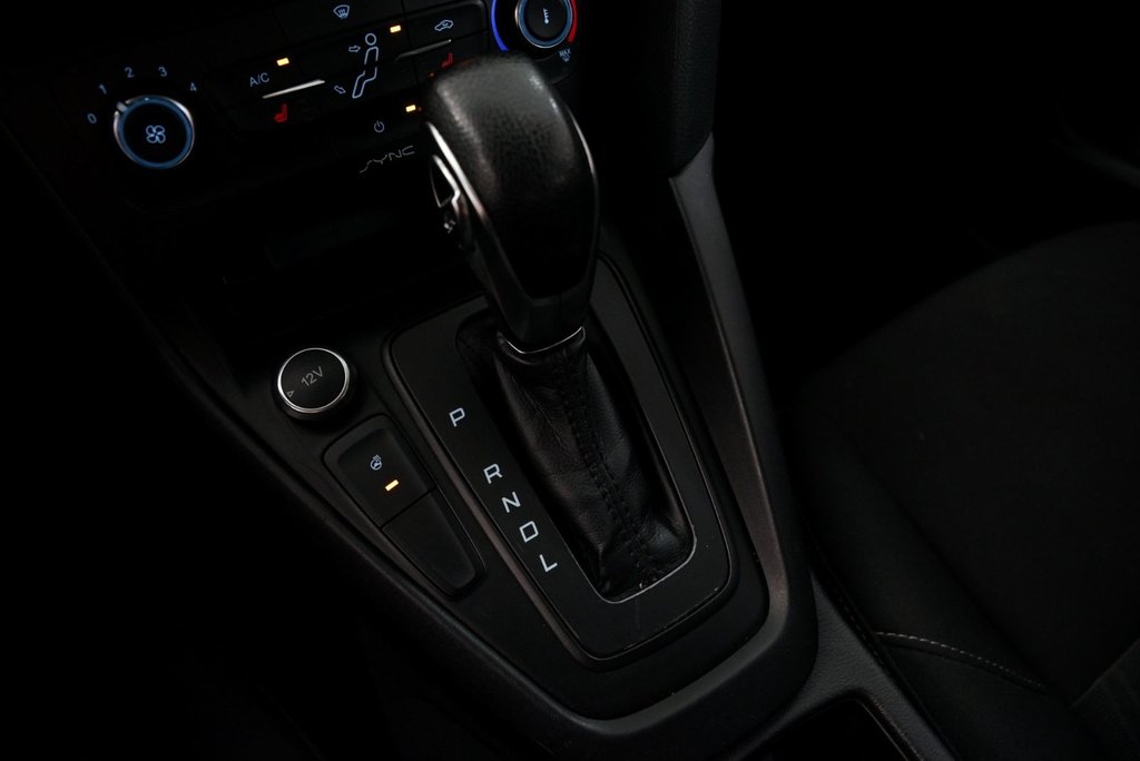 2017 Ford Focus SE in Brossard, Quebec - 20 - w1024h768px