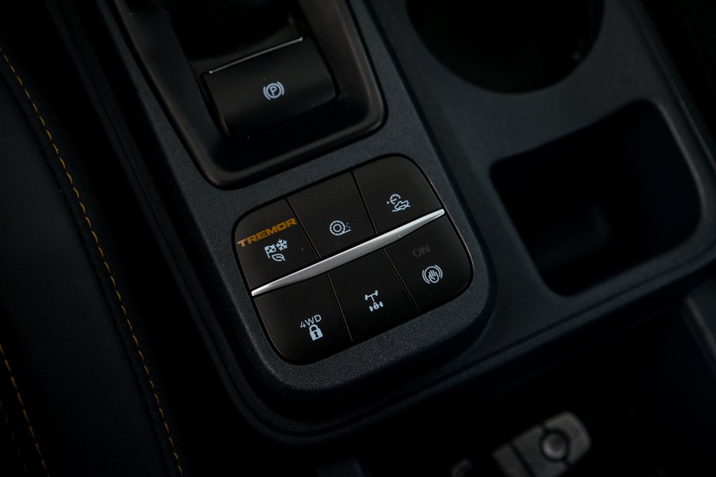 2024 Ford Maverick LARIAT Advanced in Brossard, Quebec - 23 - w1024h768px