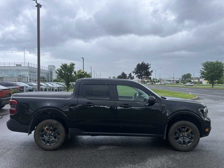 2024 Ford Maverick LARIAT Advanced in Brossard, Quebec - 5 - w1024h768px