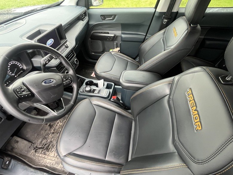 2024 Ford Maverick LARIAT Advanced in Brossard, Quebec - 9 - w1024h768px