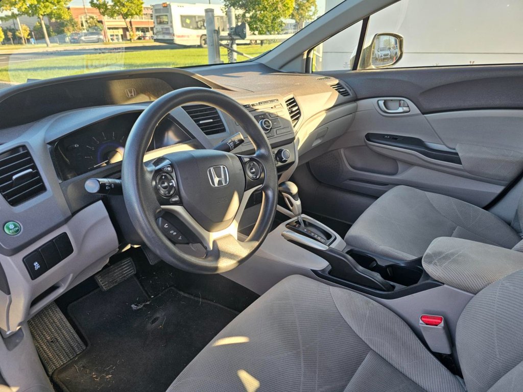 Honda Civic Sdn LX 2012 à Brossard, Québec - 9 - w1024h768px