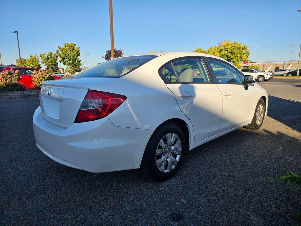 Honda Civic Sdn LX 2012 à Brossard, Québec - 6 - w1024h768px