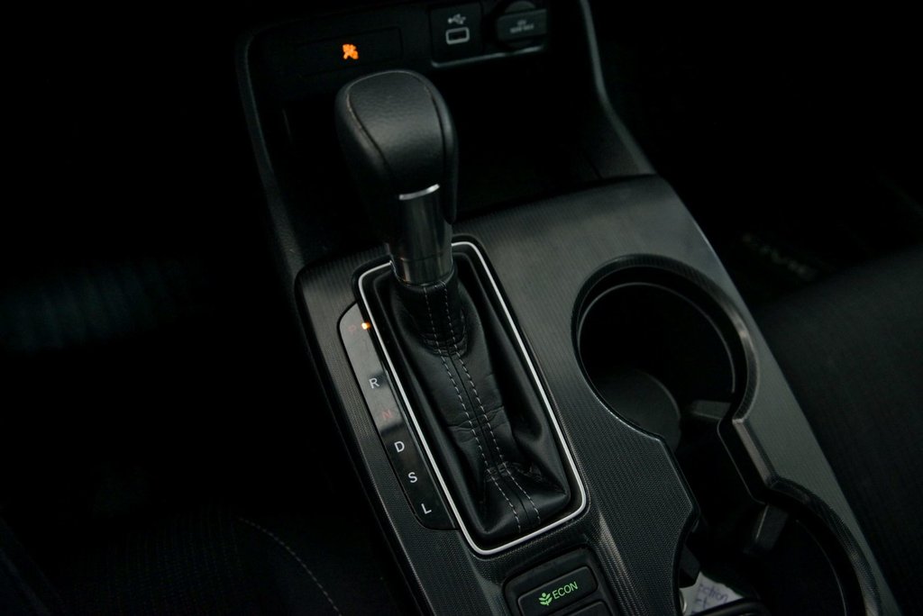 2023 Honda Civic Sedan LX in Brossard, Quebec - 17 - w1024h768px