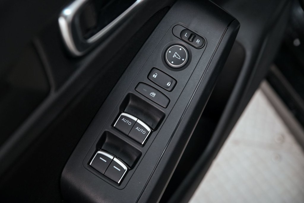 Honda Civic Sedan LX 2025 à Brossard, Québec - 8 - w1024h768px