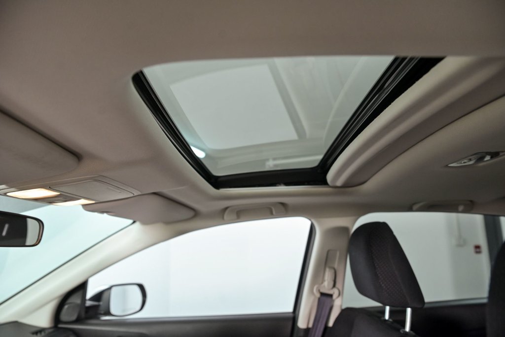 2012 Honda CR-V EX in Brossard, Quebec - 19 - w1024h768px