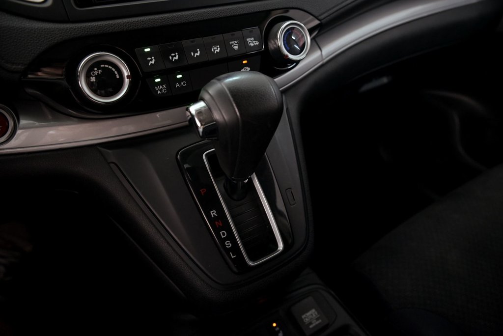 2015 Honda CR-V SE in Brossard, Quebec - 22 - w1024h768px