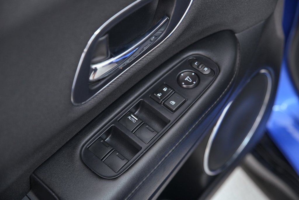 2021 Honda HR-V Sport in Brossard, Quebec - 9 - w1024h768px