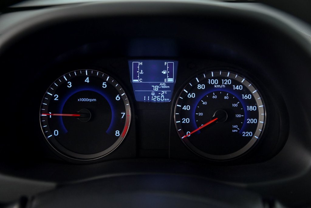 Hyundai Accent GL 2015 à Brossard, Québec - 12 - w1024h768px