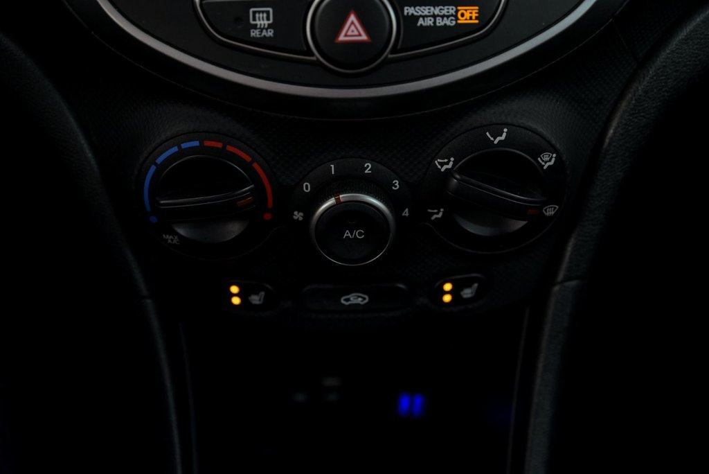 Hyundai Accent GL 2015 à Brossard, Québec - 17 - w1024h768px