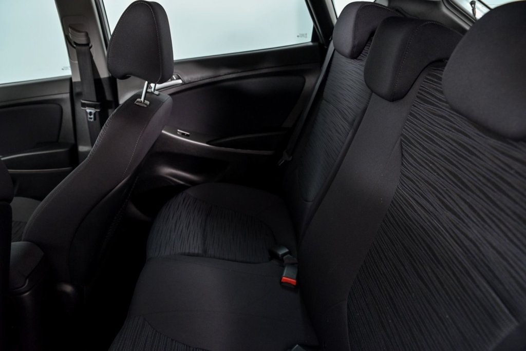 Hyundai Accent GL 2015 à Brossard, Québec - 20 - w1024h768px