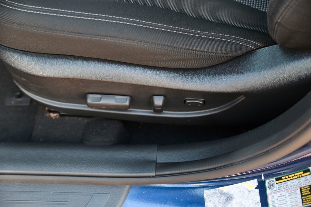 Hyundai Elantra GT GLS 2013 à Brossard, Québec - 9 - w1024h768px