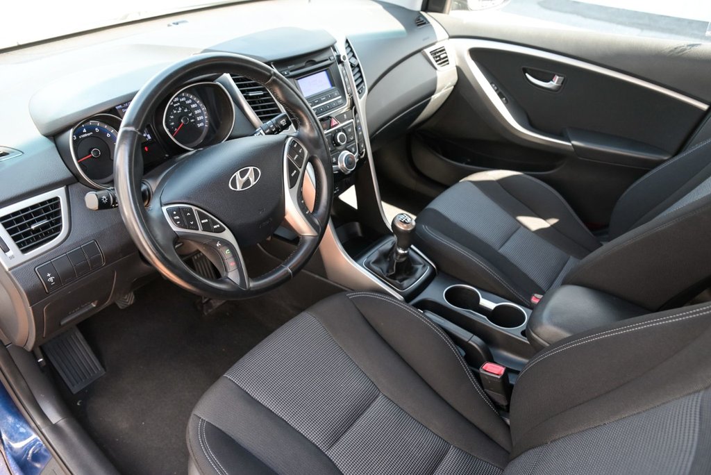 Hyundai Elantra GT GLS 2013 à Brossard, Québec - 11 - w1024h768px