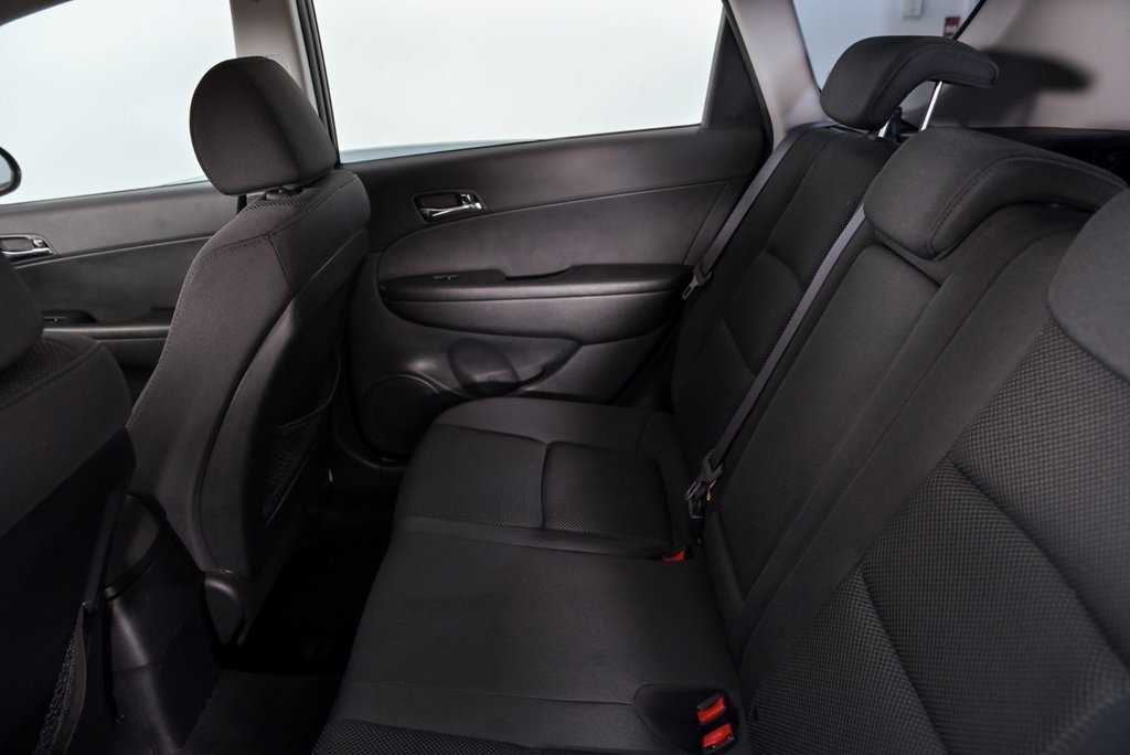 2009 Hyundai Elantra Touring in Brossard, Quebec - 20 - w1024h768px