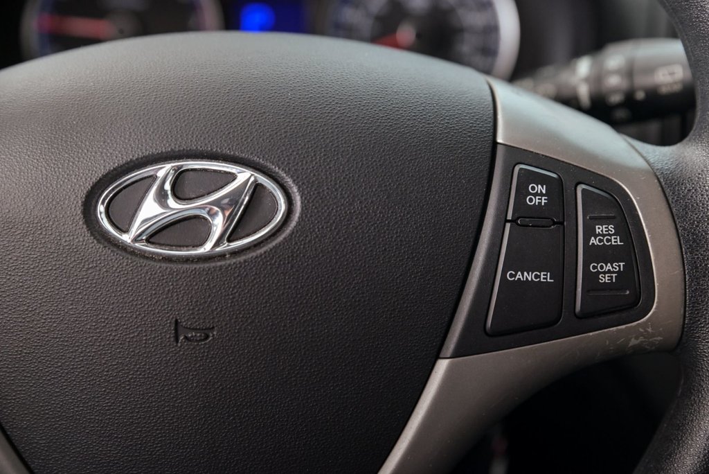 2009 Hyundai Elantra Touring in Brossard, Quebec - 15 - w1024h768px