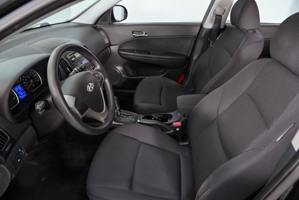 2009 Hyundai Elantra Touring in Brossard, Quebec - 10 - w1024h768px