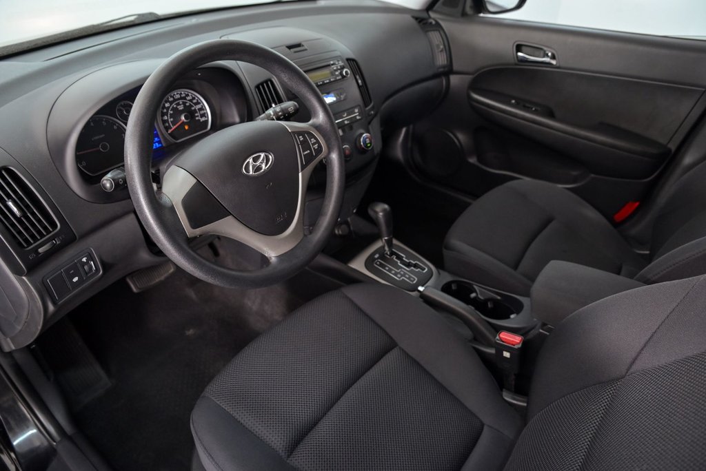 2009 Hyundai Elantra Touring in Brossard, Quebec - 12 - w1024h768px