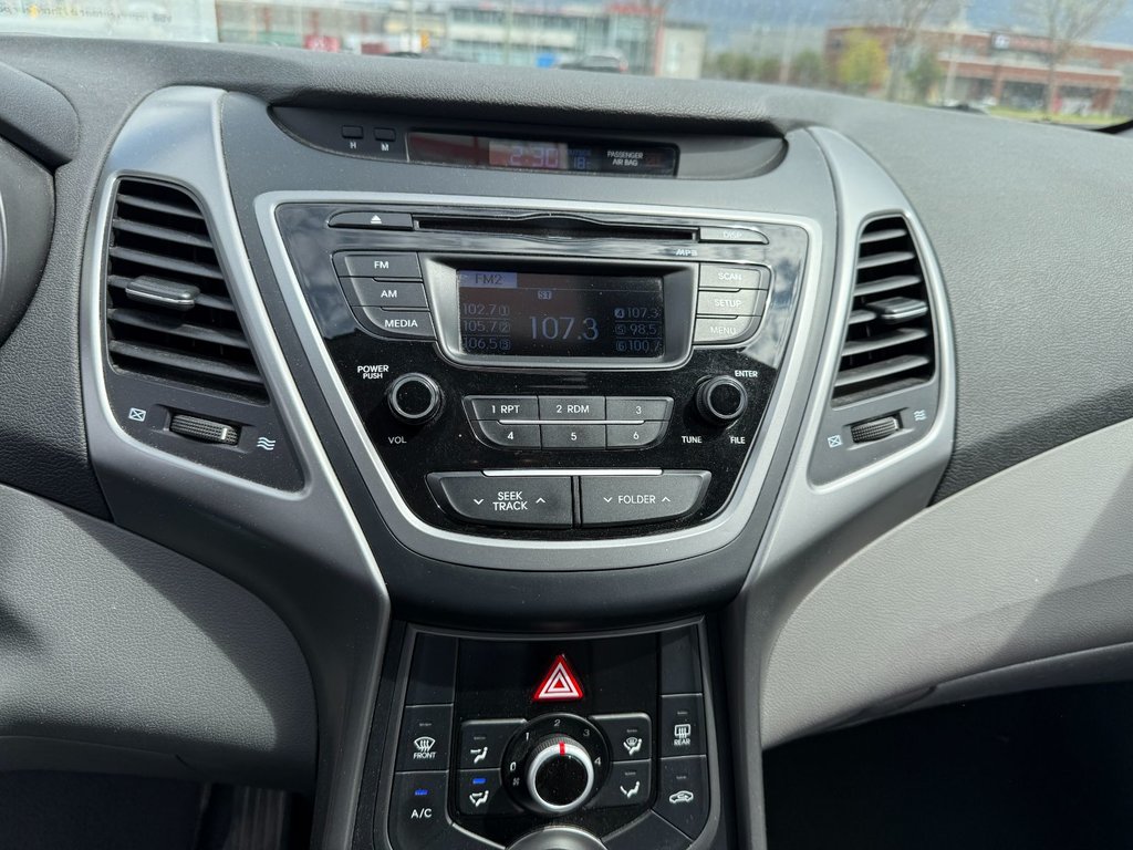 Hyundai Elantra L+ 2016 à Brossard, Québec - 3 - w1024h768px