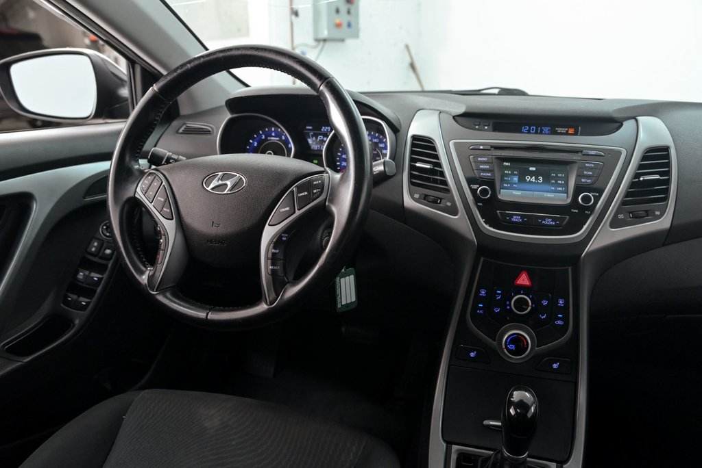Hyundai Elantra GLS 2016 à Brossard, Québec - 22 - w1024h768px
