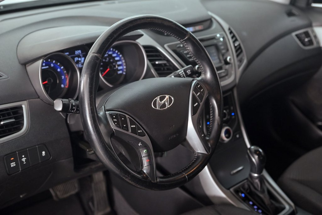 Hyundai Elantra GLS 2016 à Brossard, Québec - 10 - w1024h768px