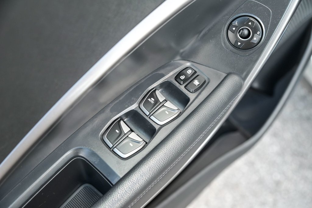 2013 Hyundai Santa Fe Limited in Brossard, Quebec - 7 - w1024h768px