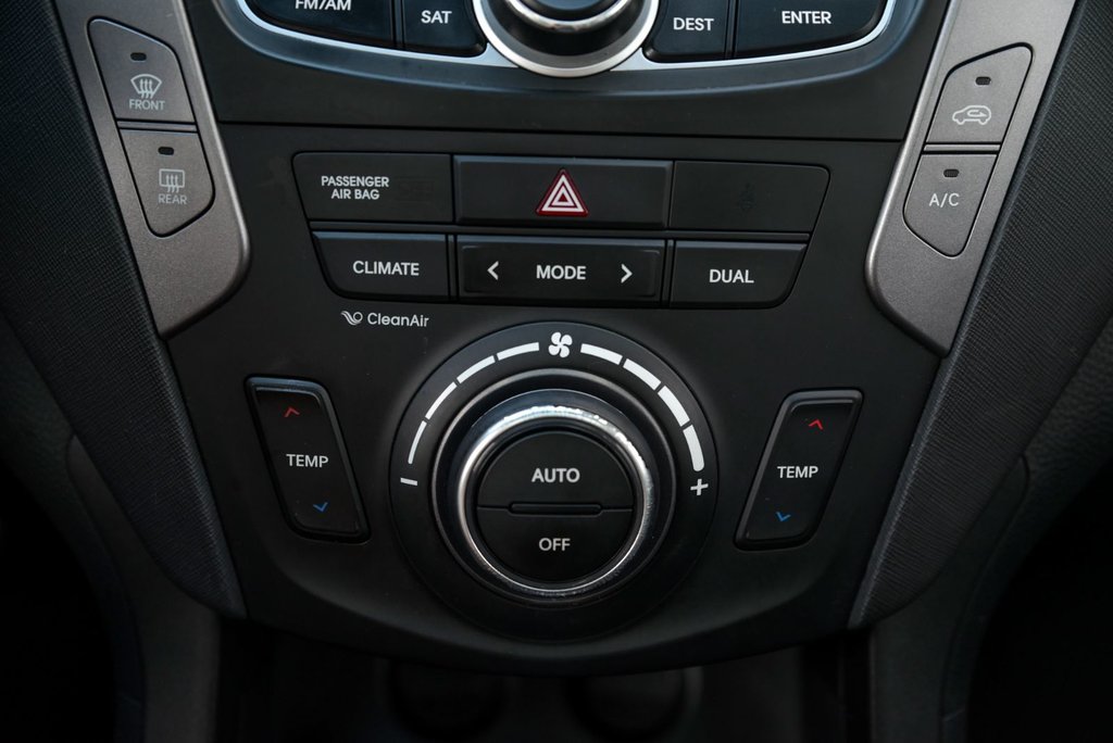 2013 Hyundai Santa Fe Limited in Brossard, Quebec - 18 - w1024h768px