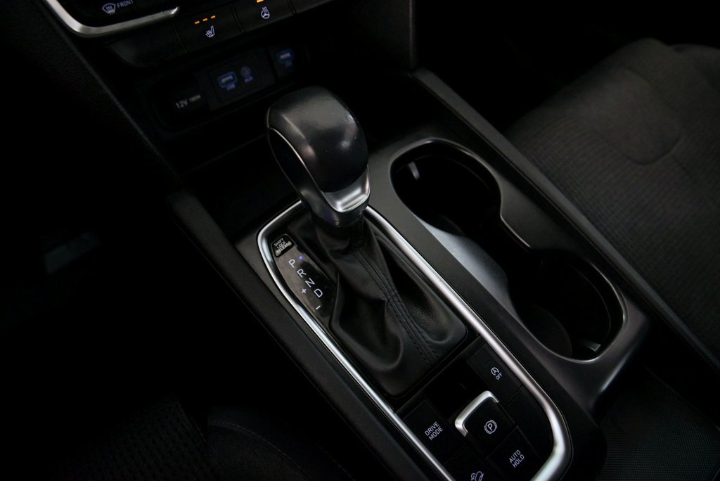 2019 Hyundai Santa Fe Essential in Brossard, Quebec - 19 - w1024h768px