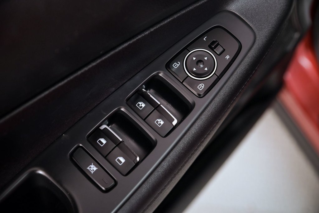 2019 Hyundai Santa Fe Essential in Brossard, Quebec - 8 - w1024h768px