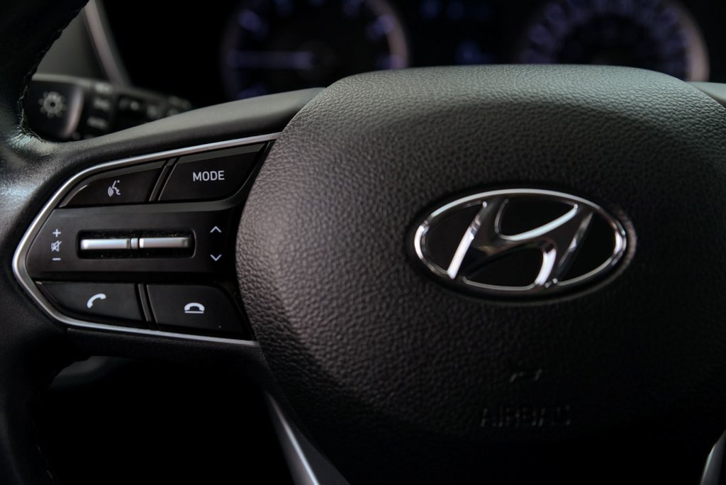2019 Hyundai Santa Fe Essential in Brossard, Quebec - 15 - w1024h768px