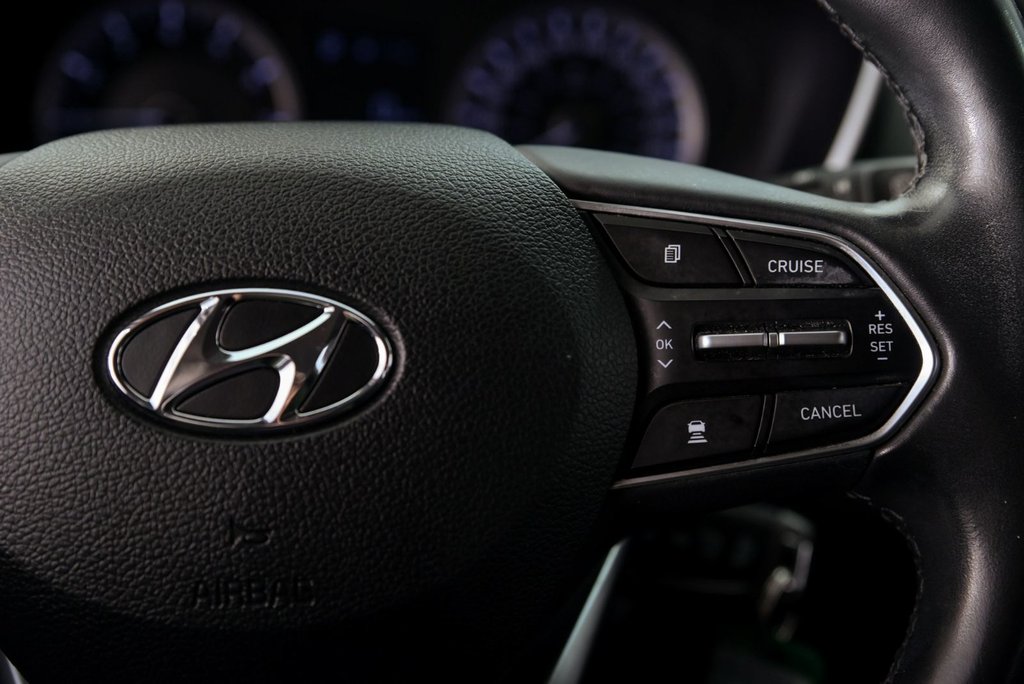 2019 Hyundai Santa Fe Essential in Brossard, Quebec - 14 - w1024h768px