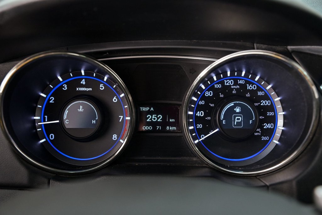 2012 Hyundai Sonata Limited in Brossard, Quebec - 15 - w1024h768px