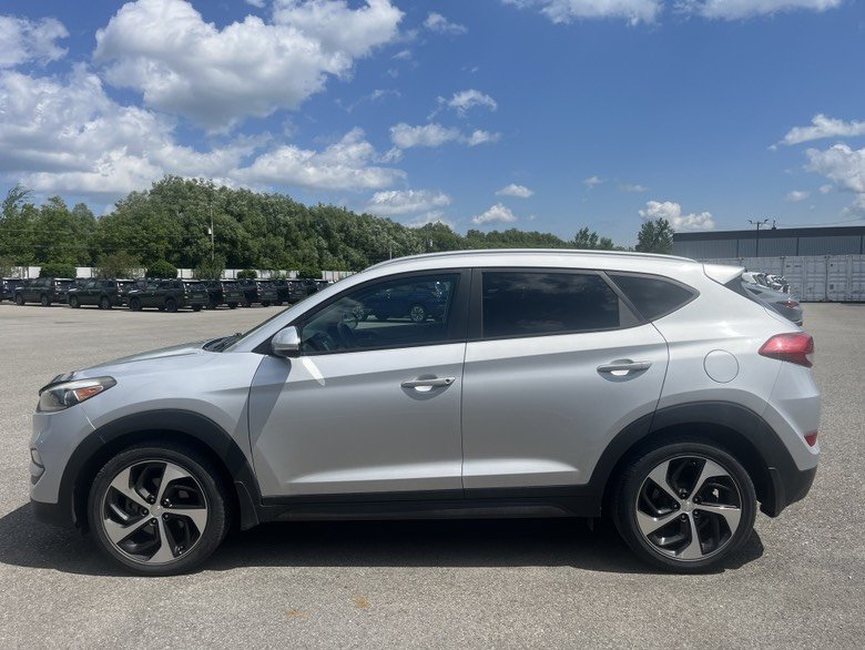 2016 Hyundai Tucson in Brossard, Quebec - 8 - w1024h768px