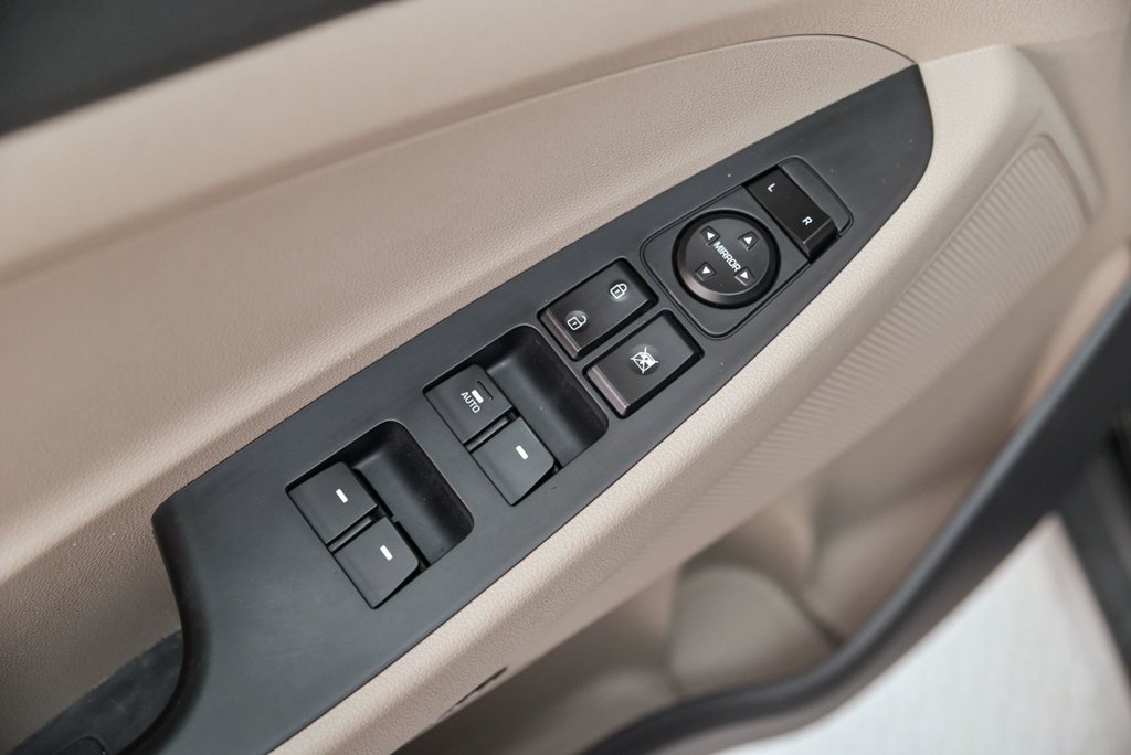 Hyundai Tucson Luxury 2017 à Brossard, Québec - 9 - w1024h768px